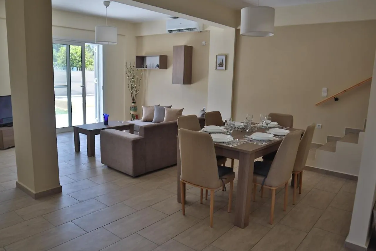 Olympia Villa Karavomylos 0*,